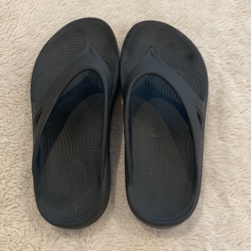OOFOS Black Womens Sandals